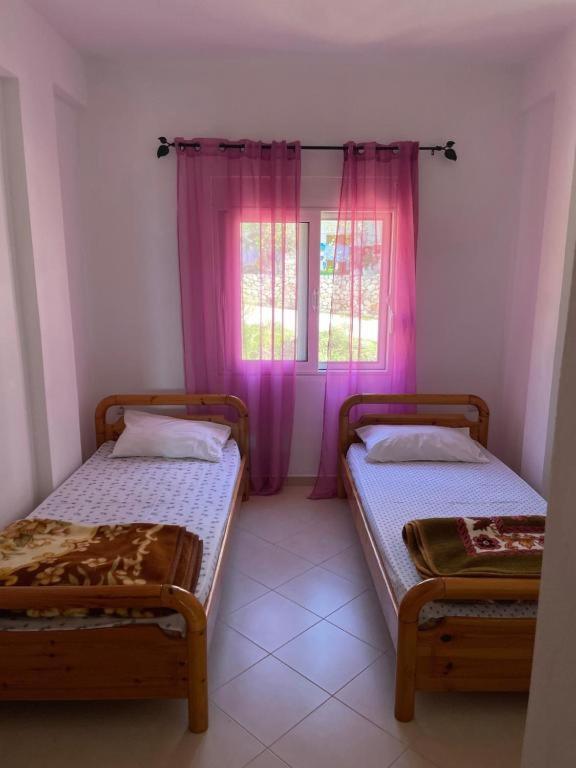 L.T. Noar'S Apartment Sarandë Eksteriør billede